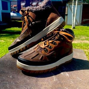 Never worn perfect shape for up coming fall time!